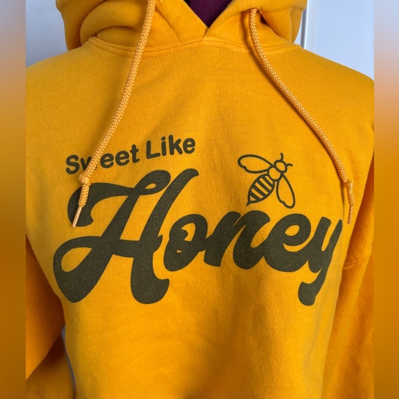 Excellent condition Bright Yellow Cropped Hoodie with “sweet like honey” logo - Picture 3 of 4